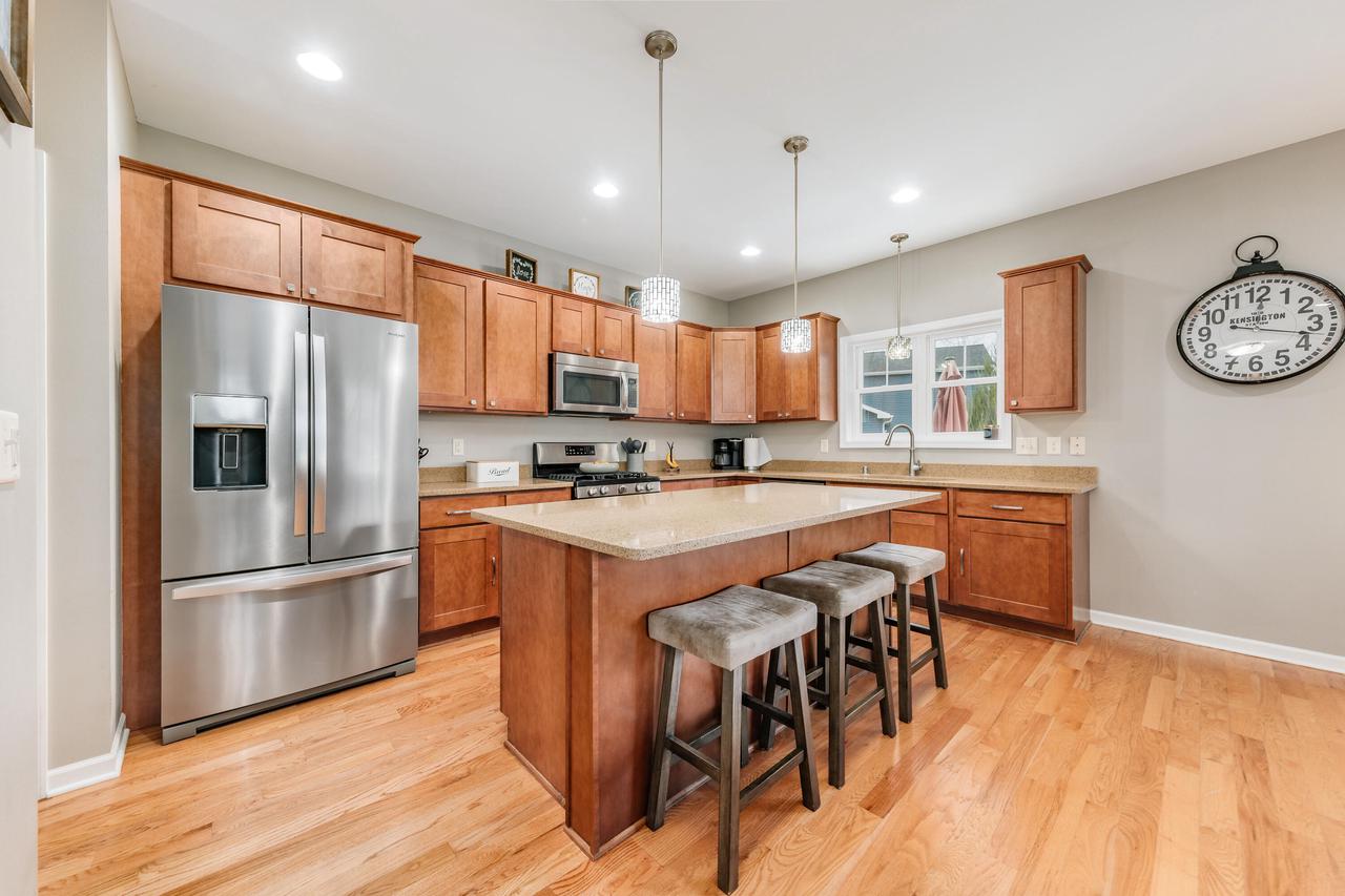 9819 Dana DRIVE