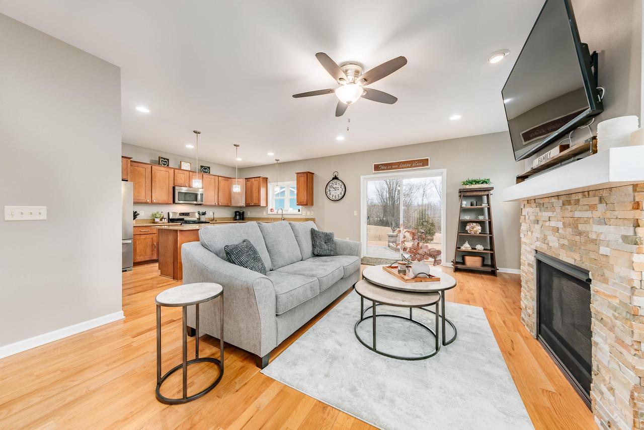 9819 Dana DRIVE