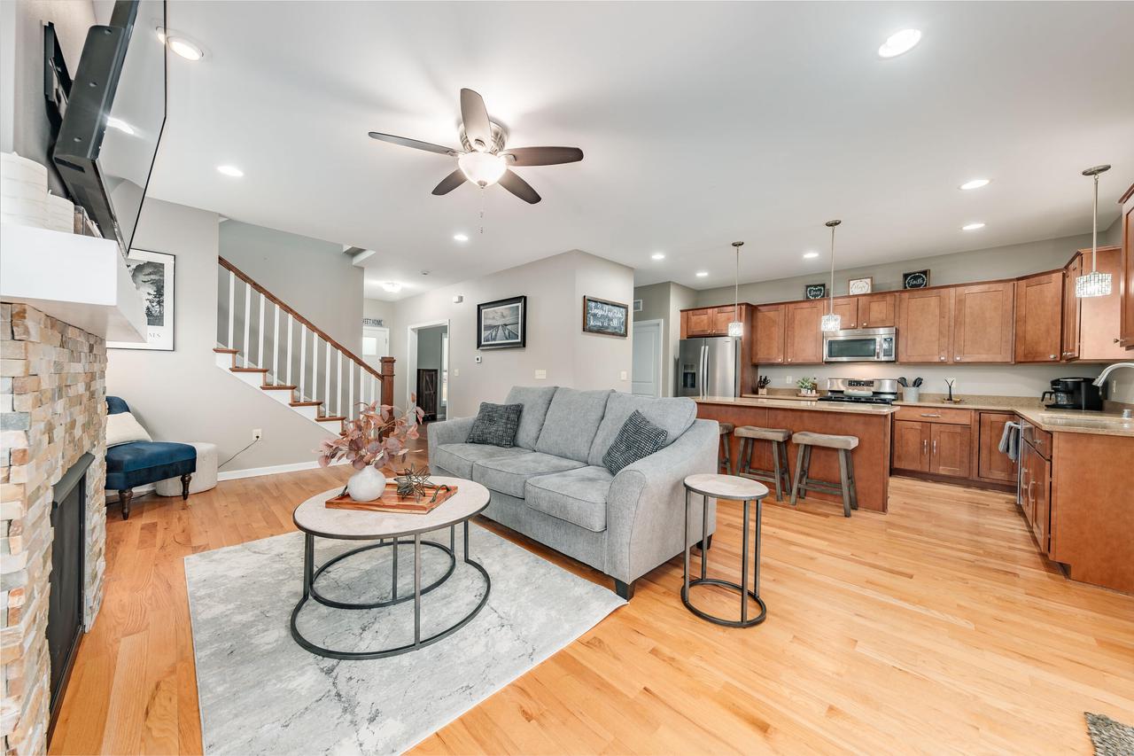 9819 Dana DRIVE