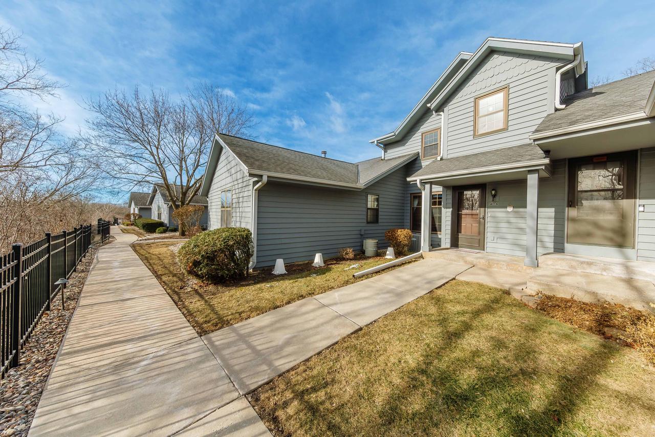 343 Lexington COURT B