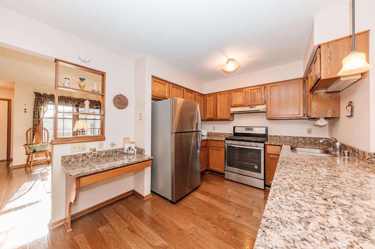 343 Lexington COURT B