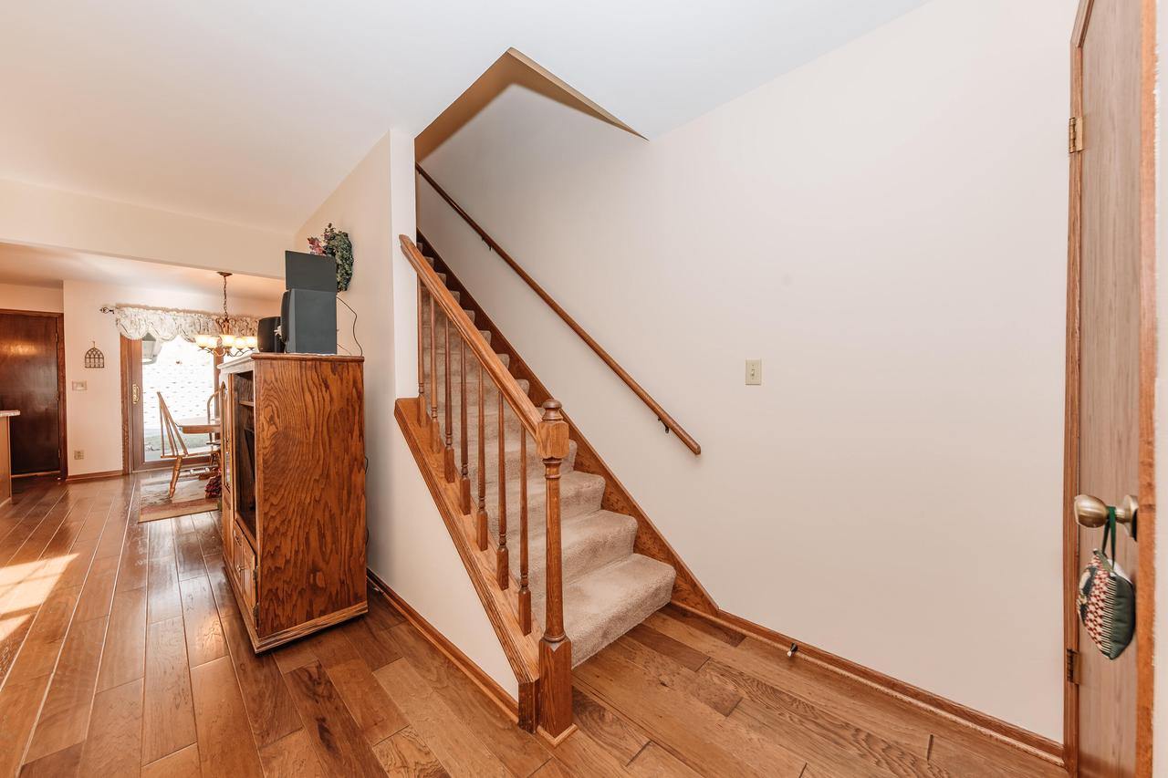 343 Lexington COURT B