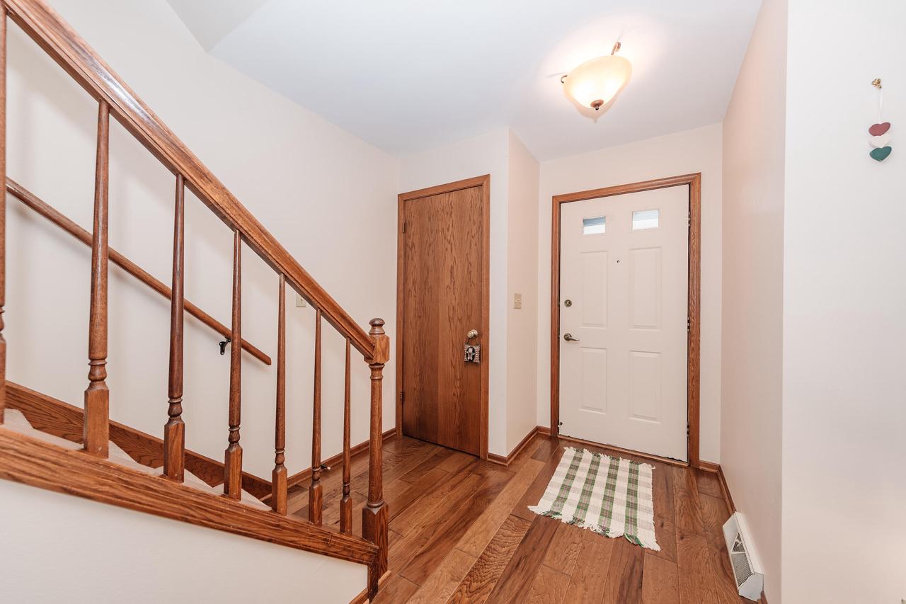343 Lexington COURT B