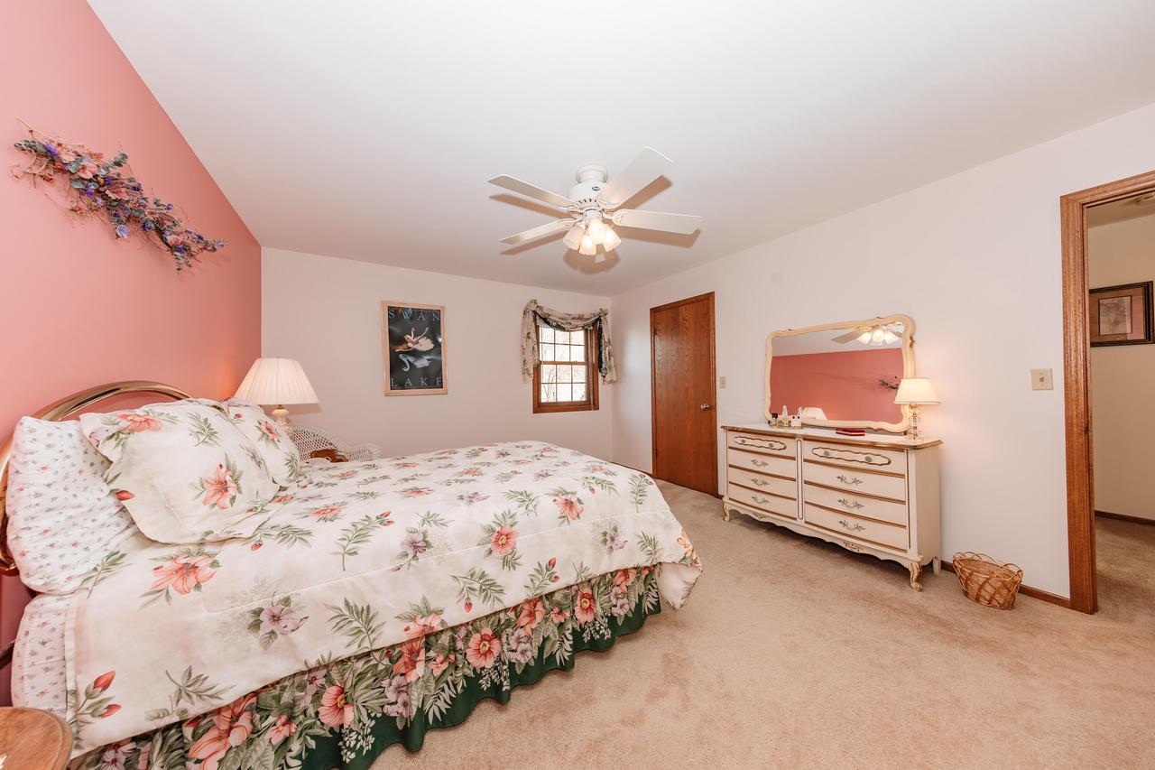 343 Lexington COURT B