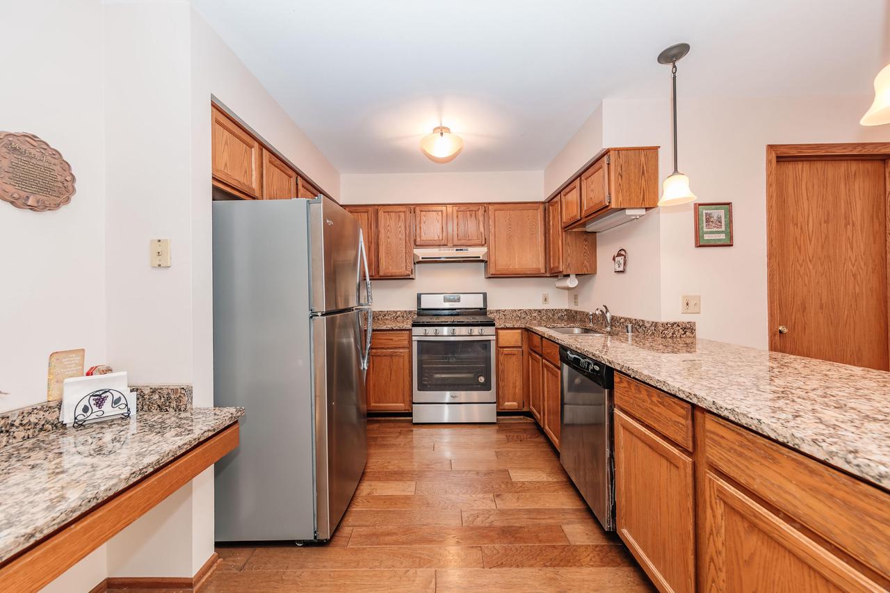 343 Lexington COURT B