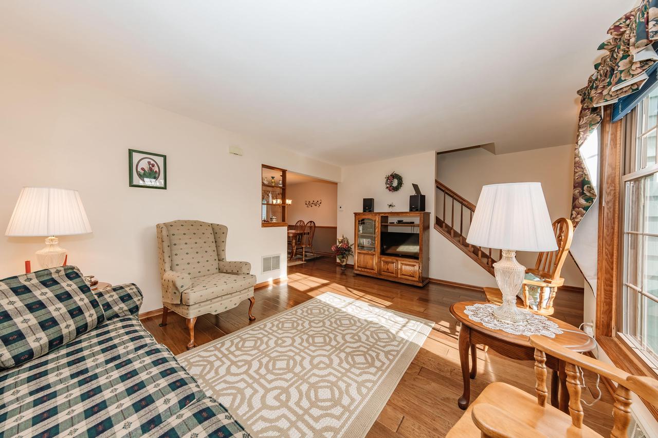343 Lexington COURT B