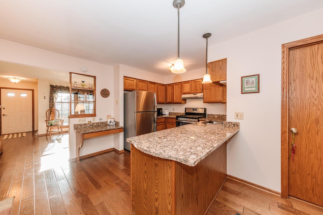 343 Lexington COURT B