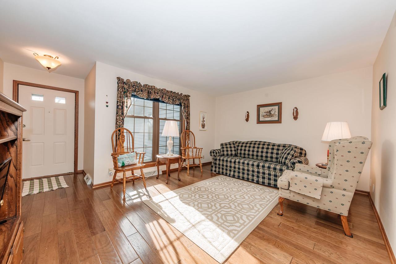 343 Lexington COURT B