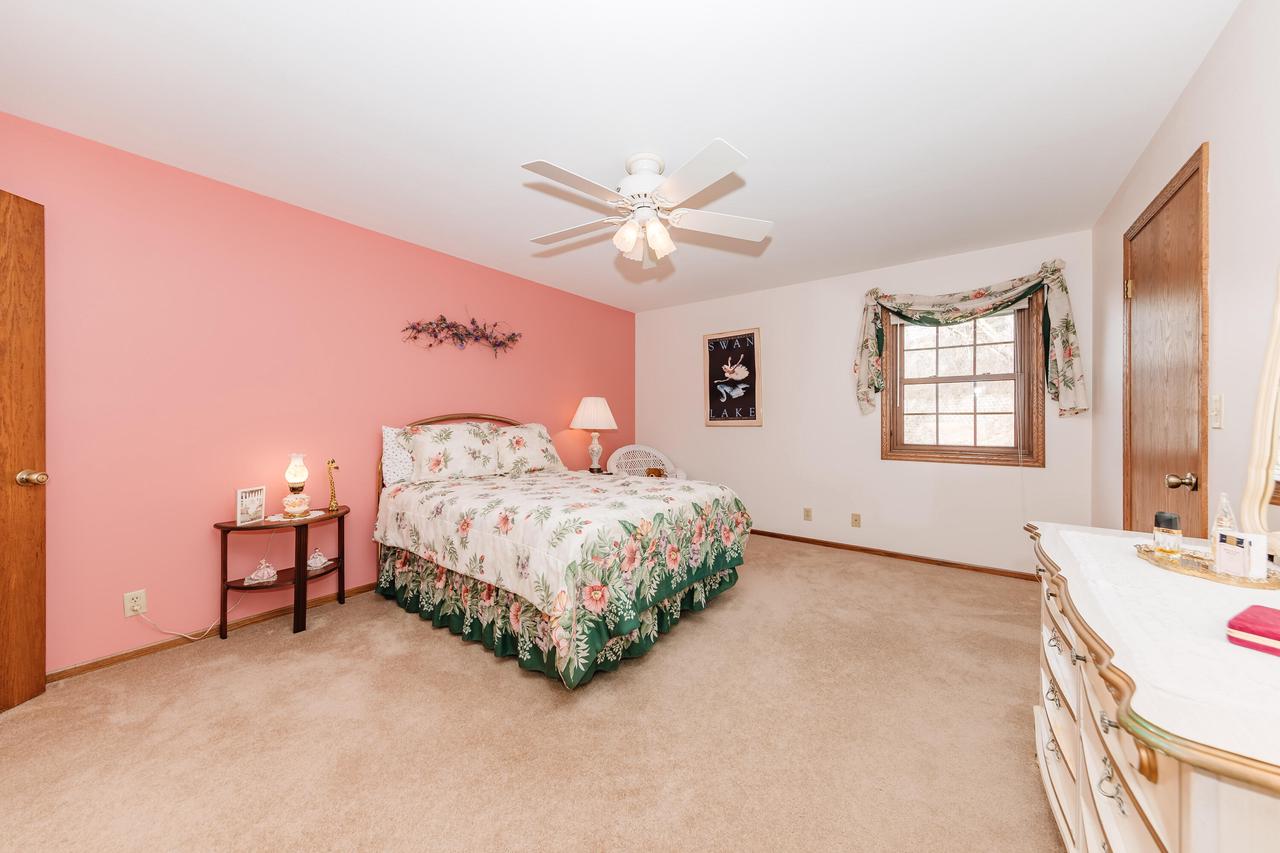 343 Lexington COURT B
