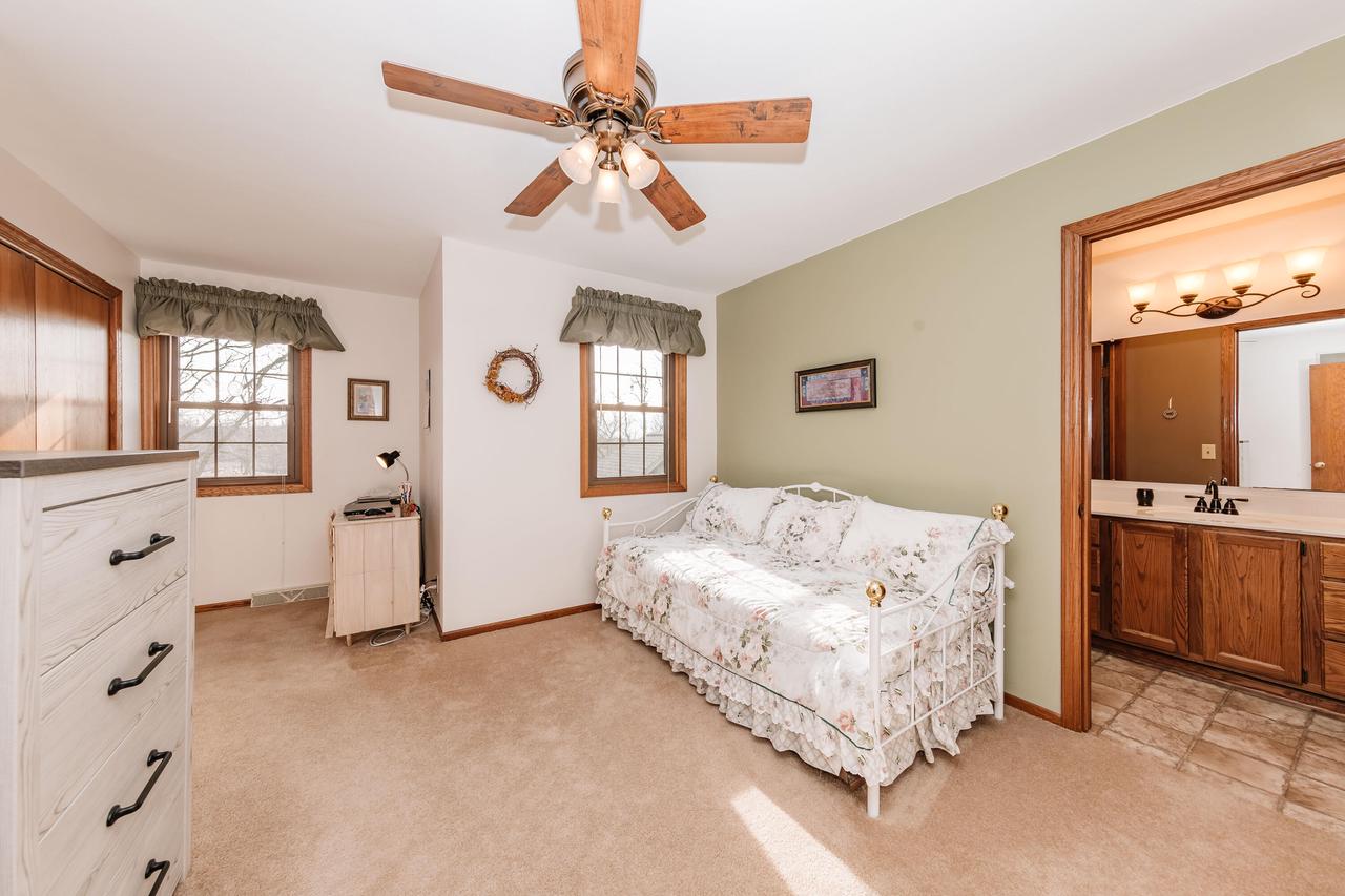 343 Lexington COURT B