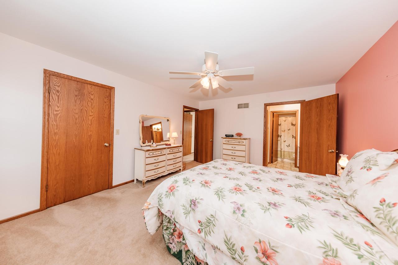 343 Lexington COURT B