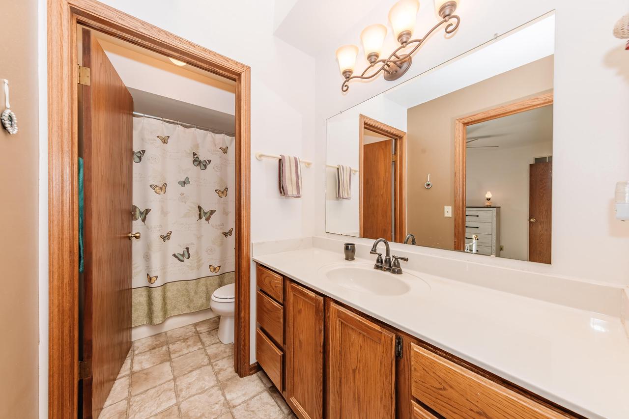 343 Lexington COURT B