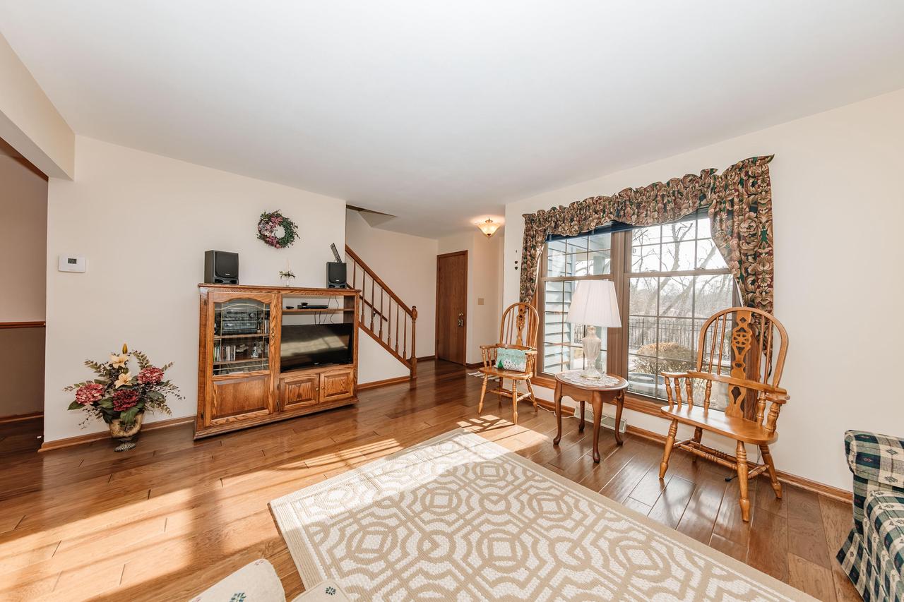 343 Lexington COURT B