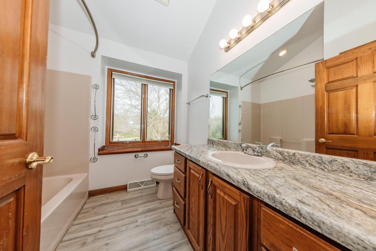 194 West Fairfield COURT