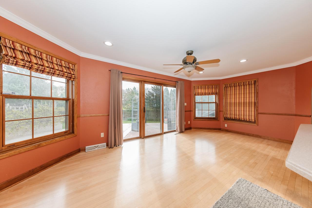 194 West Fairfield COURT