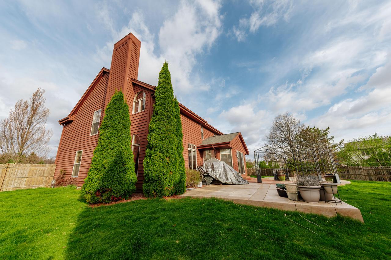 194 West Fairfield COURT