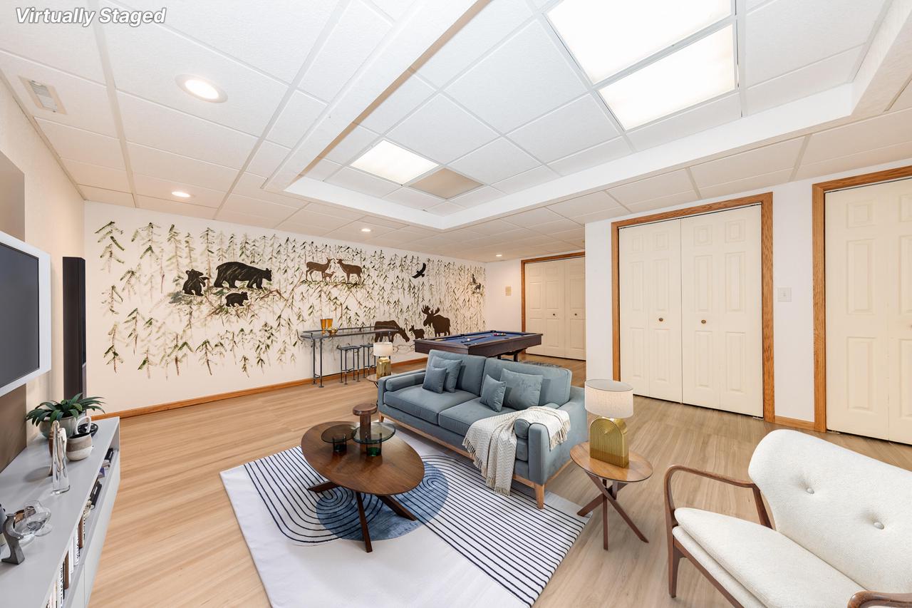 194 West Fairfield COURT