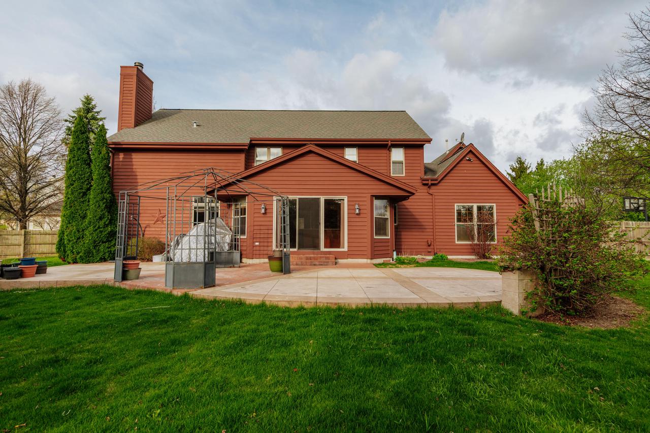 194 West Fairfield COURT