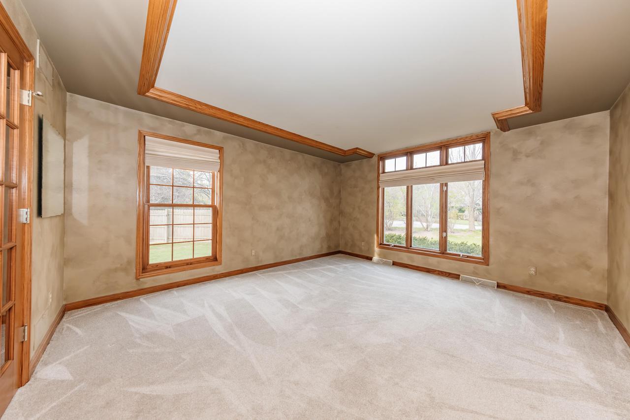 194 West Fairfield COURT