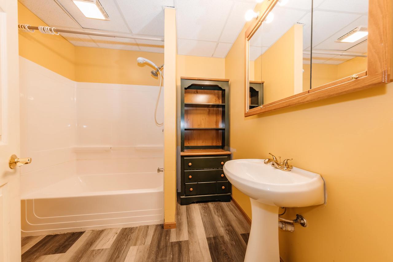 194 West Fairfield COURT