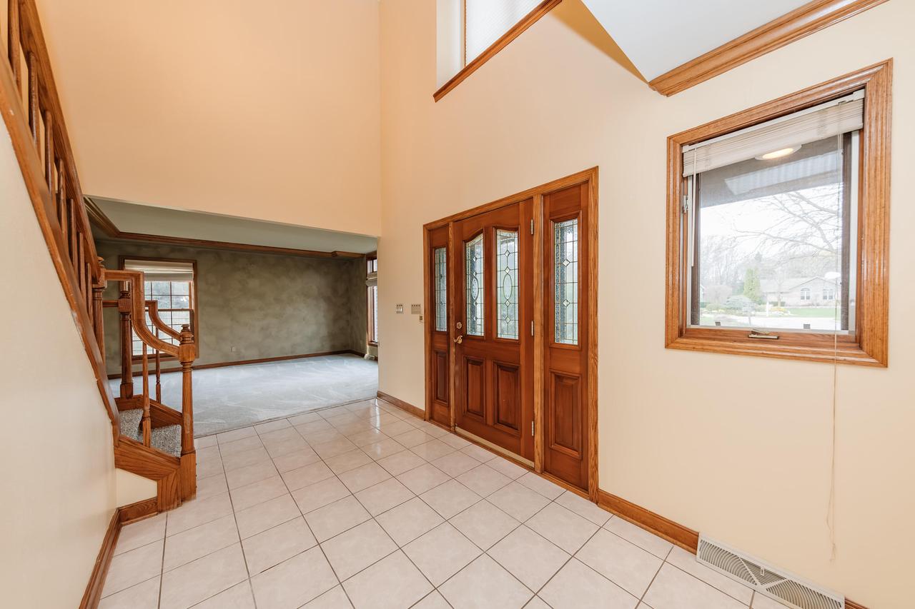 194 West Fairfield COURT