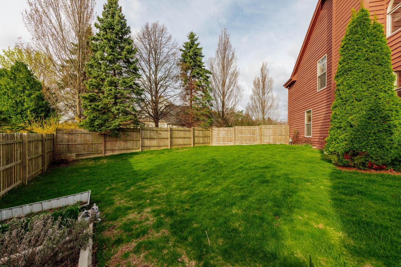 194 West Fairfield COURT