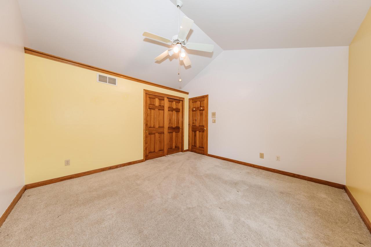 194 West Fairfield COURT