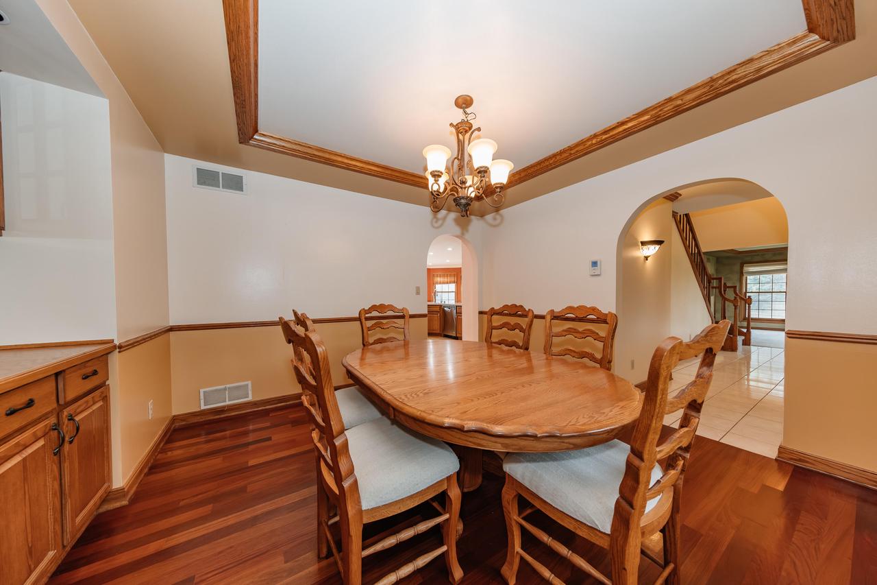 194 West Fairfield COURT