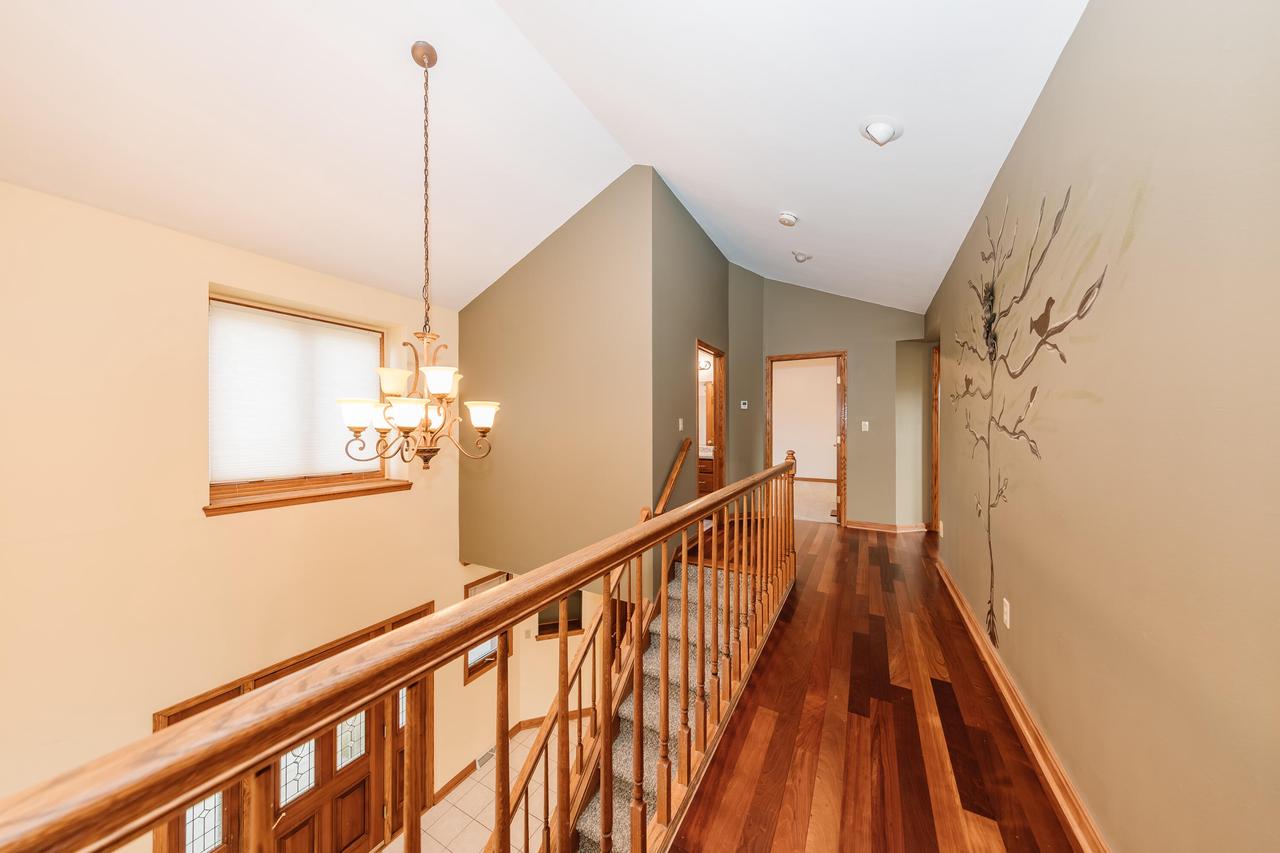 194 West Fairfield COURT