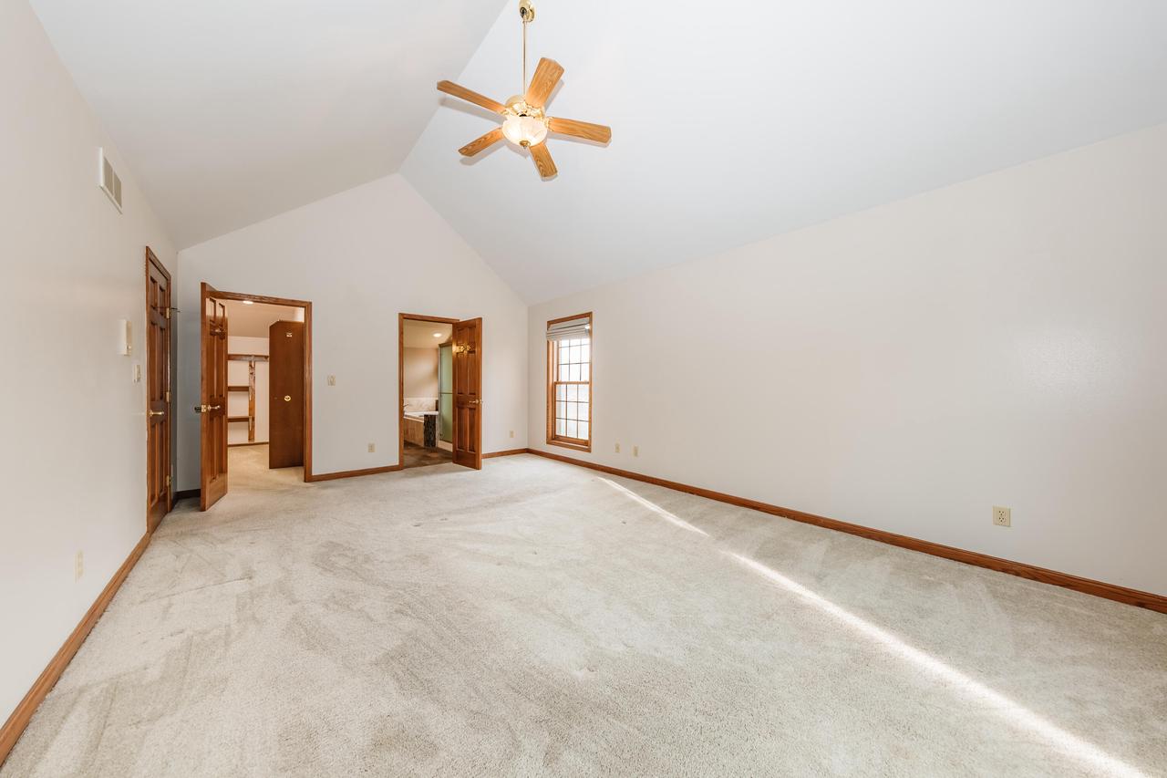 194 West Fairfield COURT