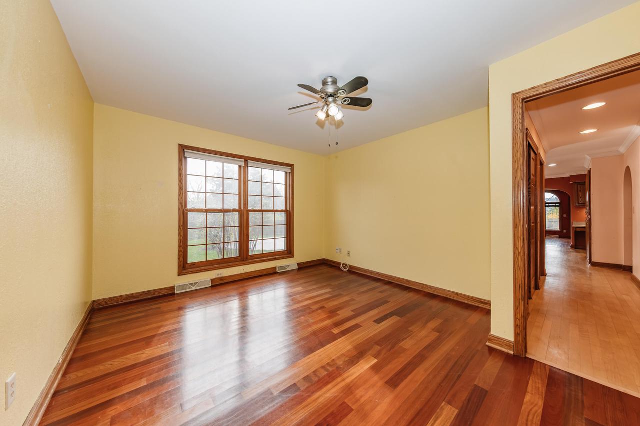 194 West Fairfield COURT