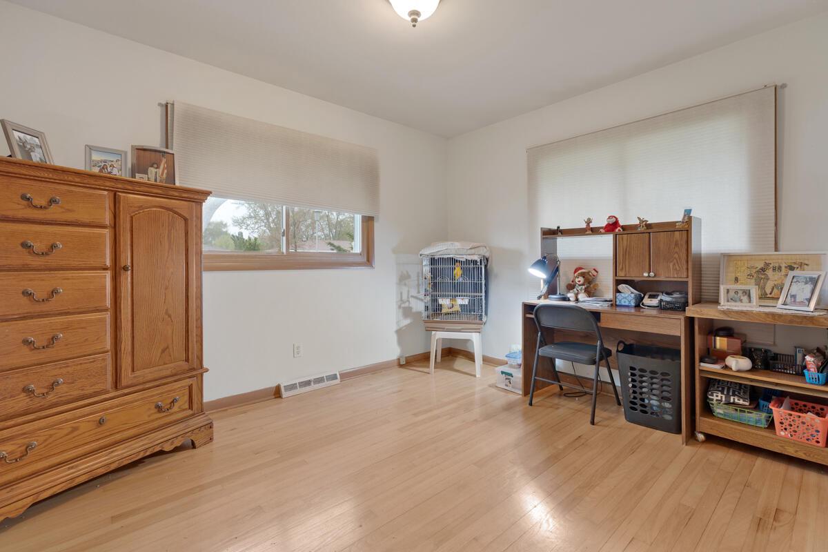 510 East Laverne DRIVE