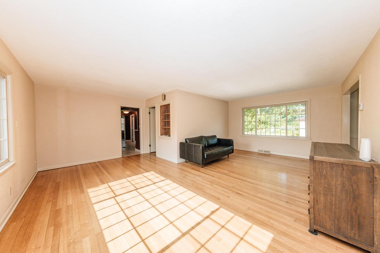 W172S7927 Lannon DRIVE