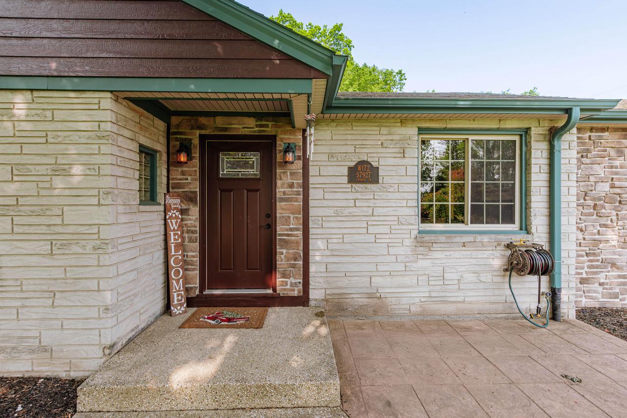 W172S7927 Lannon DRIVE