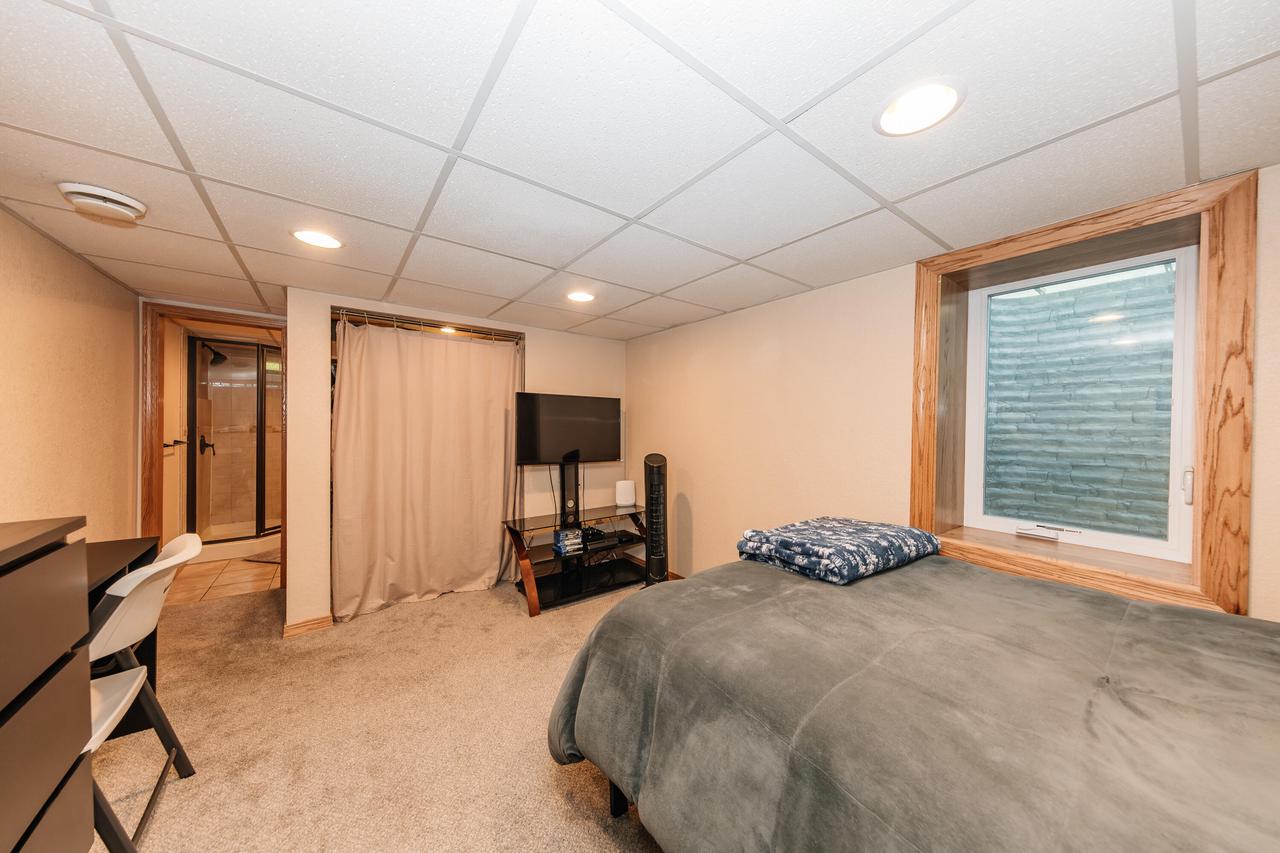 W172S7927 Lannon DRIVE