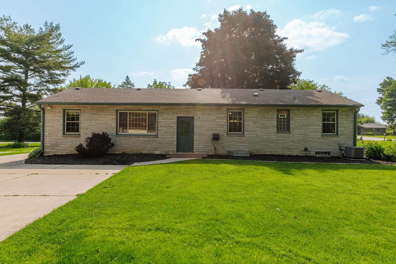 W172S7927 Lannon DRIVE