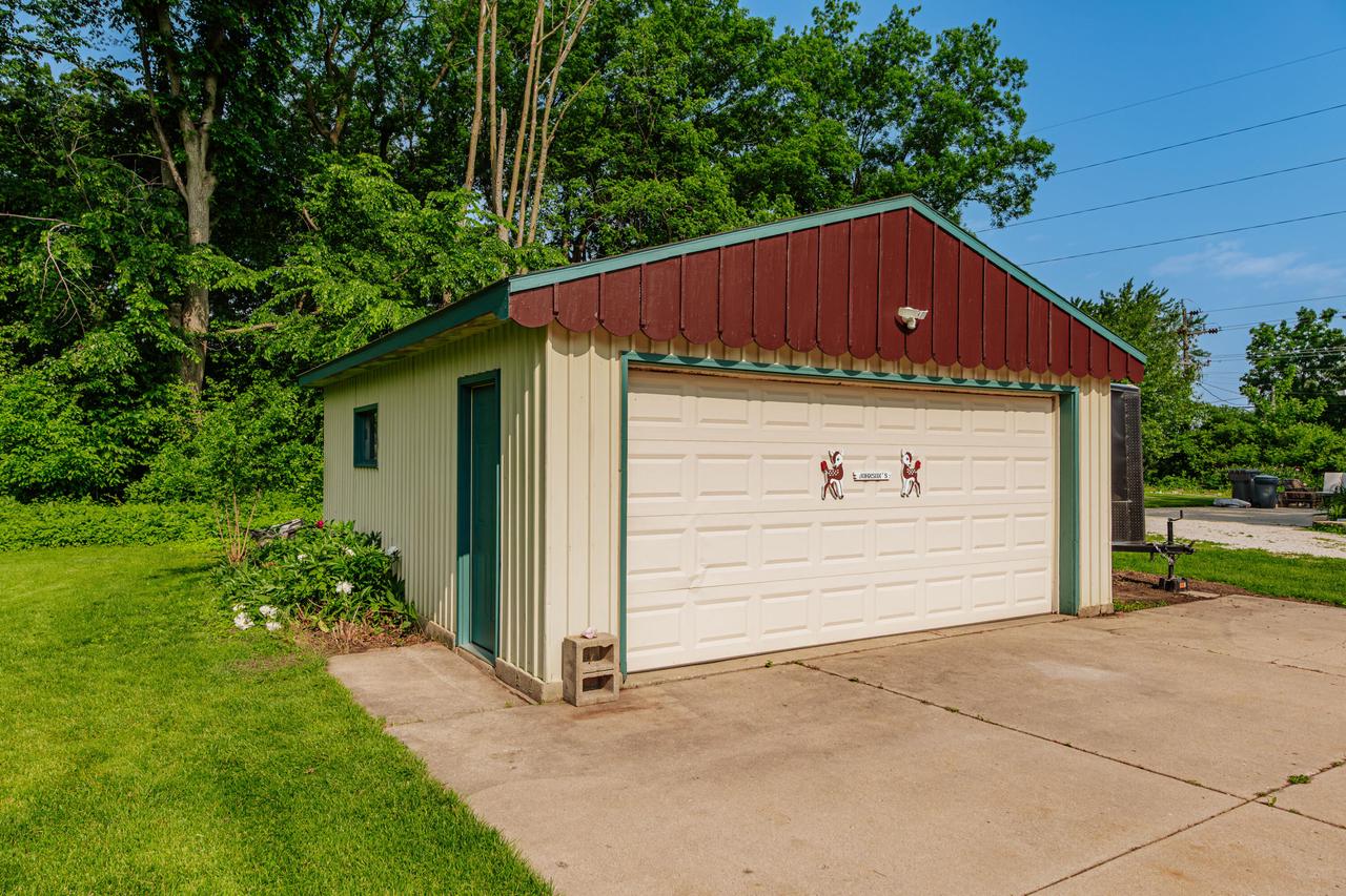 W172S7927 Lannon DRIVE