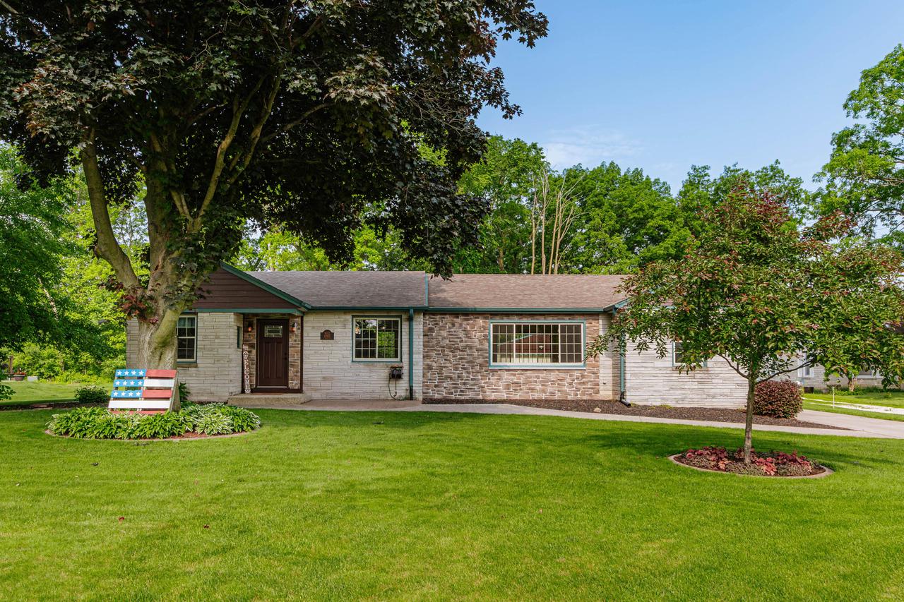W172S7927 Lannon DRIVE