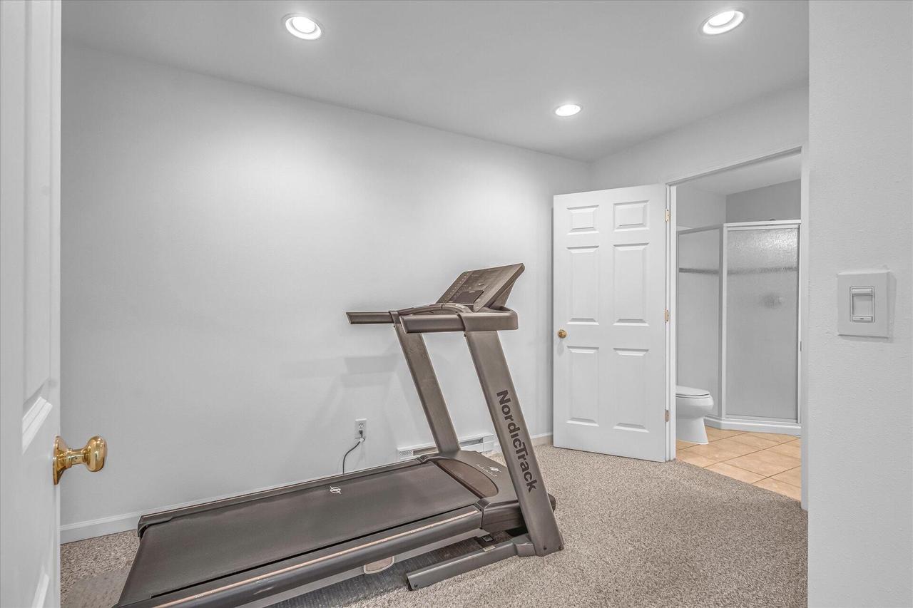 4006 West Forest Hill AVENUE