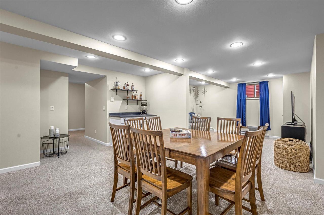 4006 West Forest Hill AVENUE