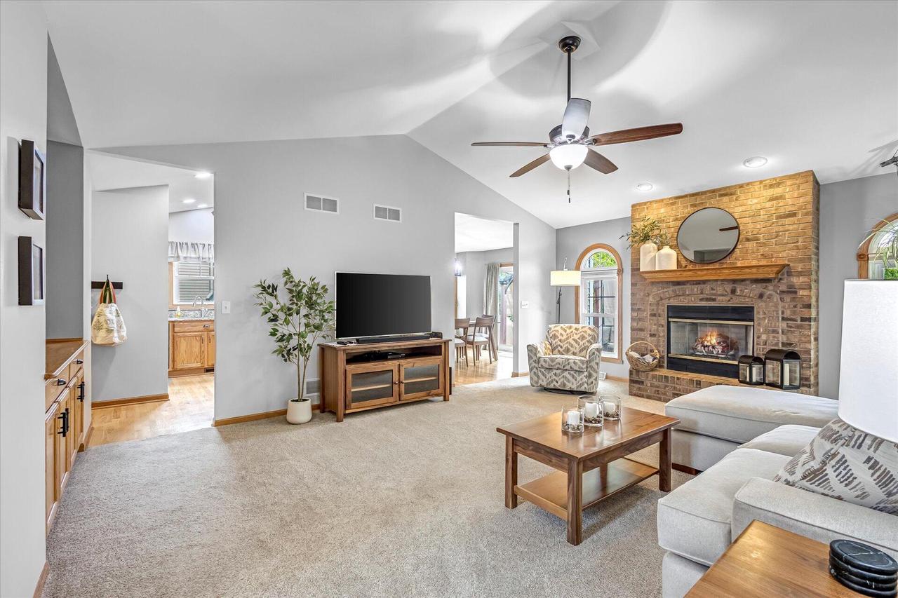 4006 West Forest Hill AVENUE