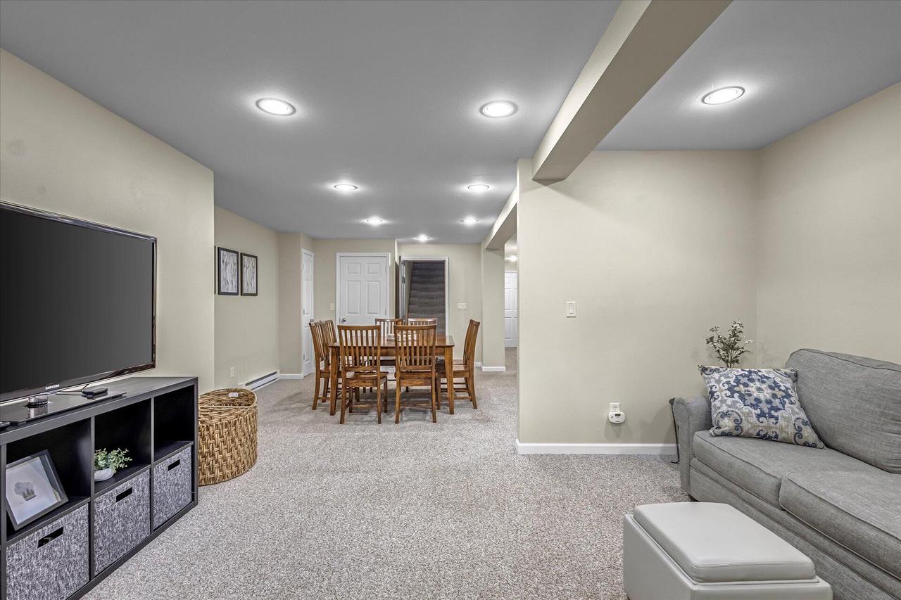 4006 West Forest Hill AVENUE