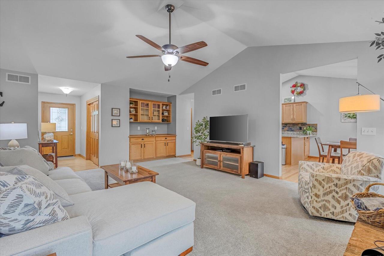 4006 West Forest Hill AVENUE