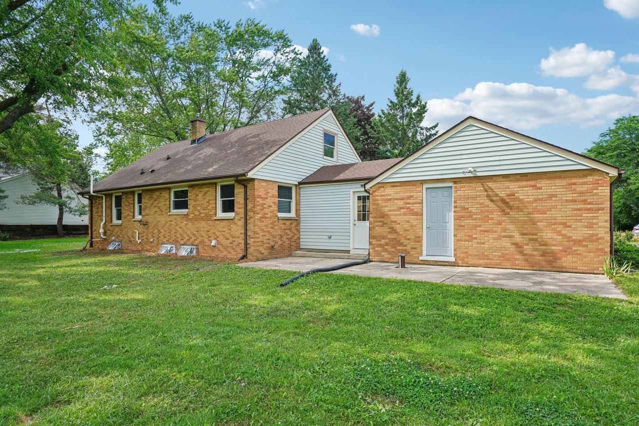 1415 West Fiesta LANE