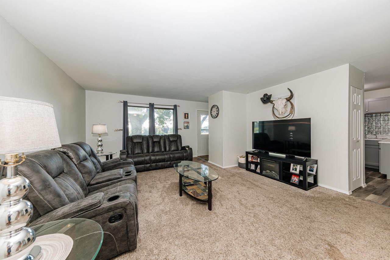 7220 South Delaine DRIVE