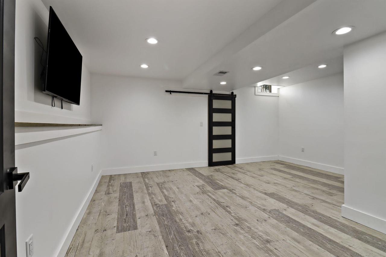 2314 Raintree LANE