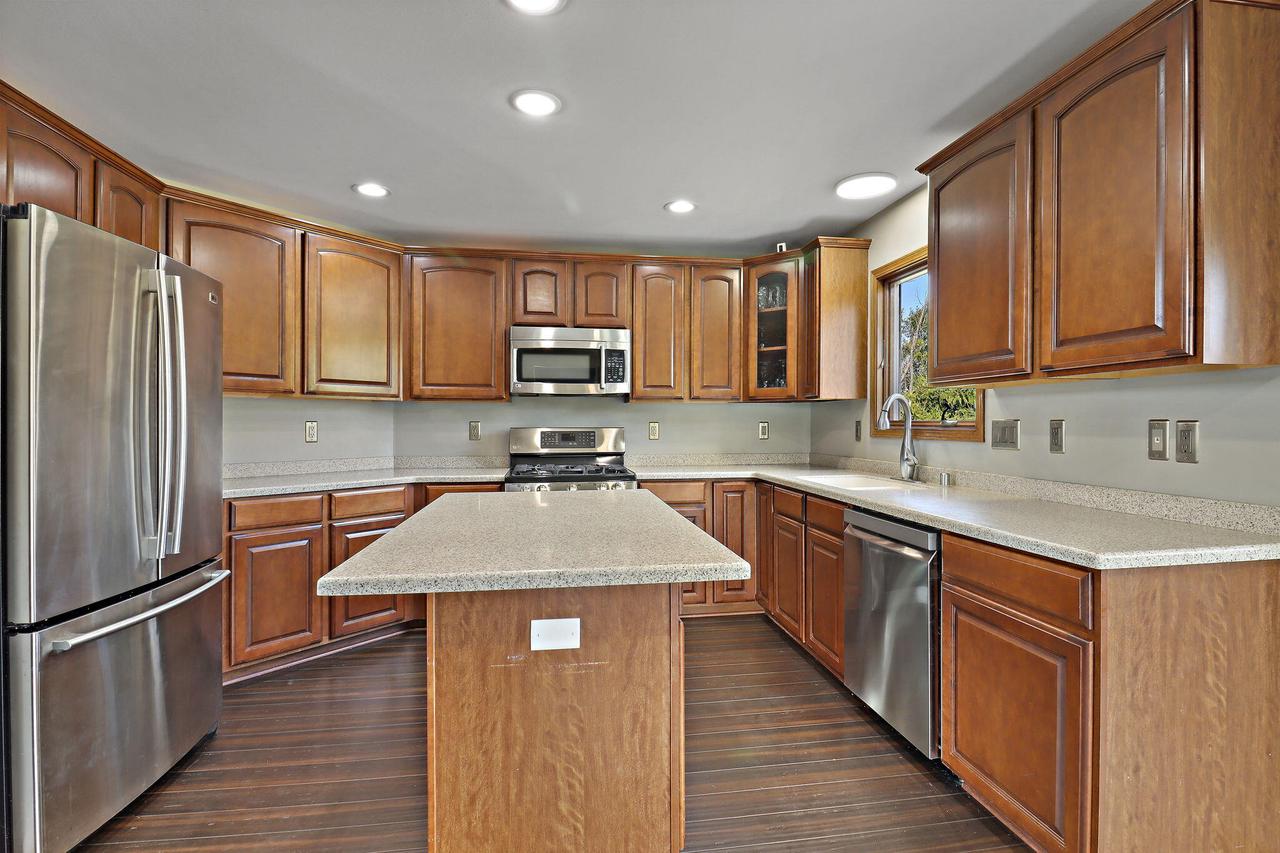 2314 Raintree LANE
