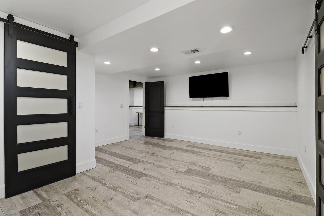 2314 Raintree LANE