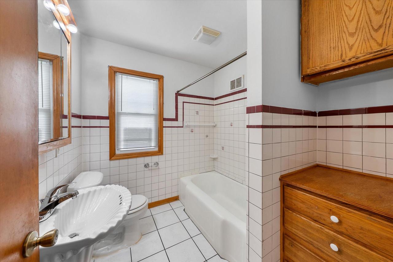 3035 South 46th STREET 3037