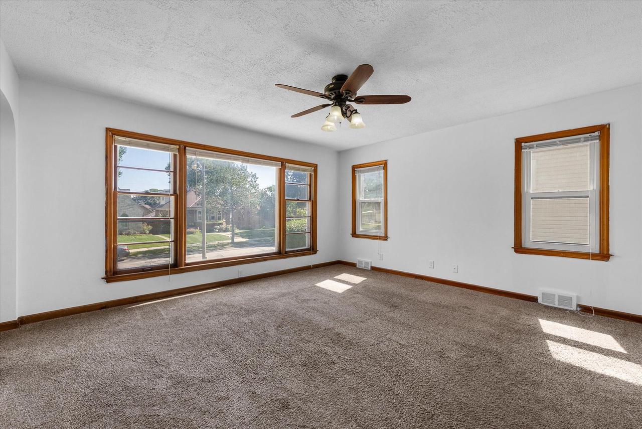 3035 South 46th STREET 3037